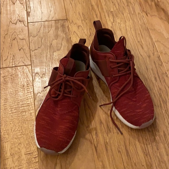 Reebok Shoes - Maroon Reebok Shoes